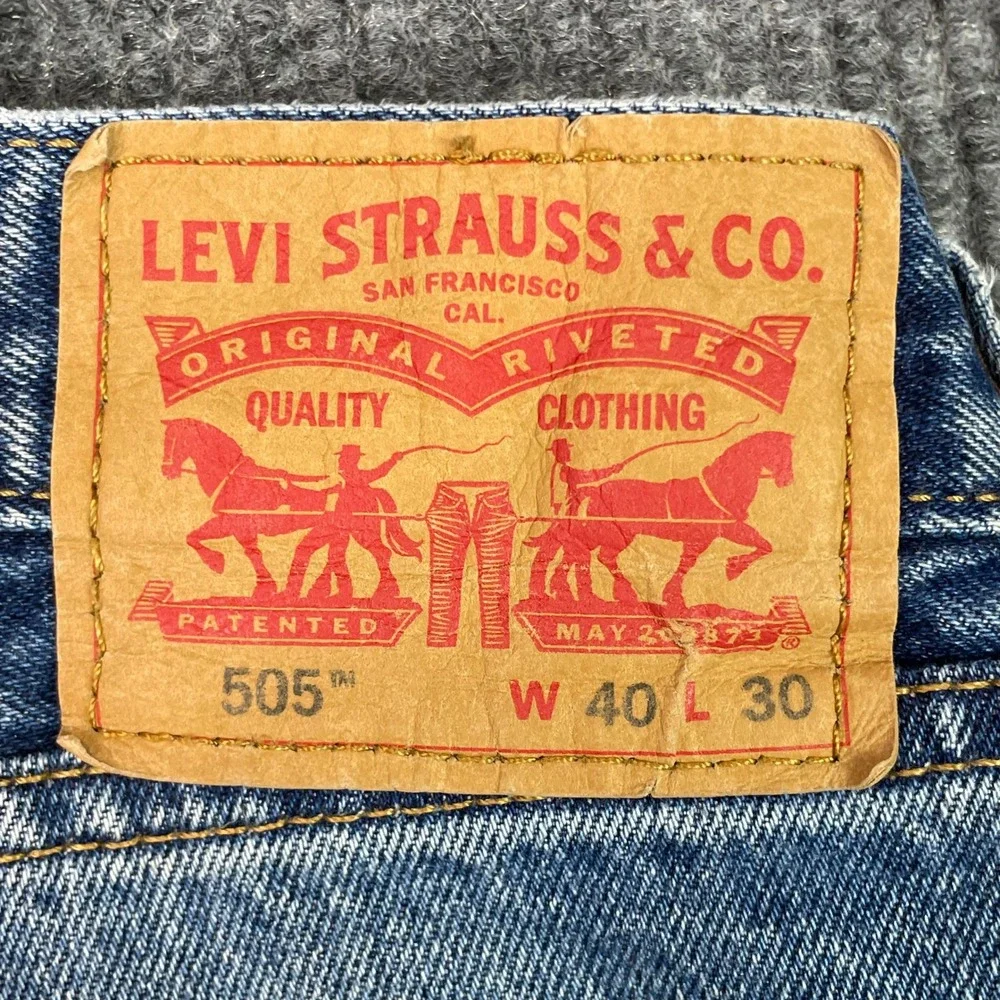 Levi 501 Jeans Mens 40x28 Blue Straight Leg Denim Light Wash Classic Casual